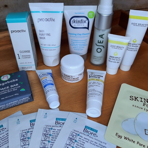 15 Piece Skincare Sample Set - Picture 2 of 2